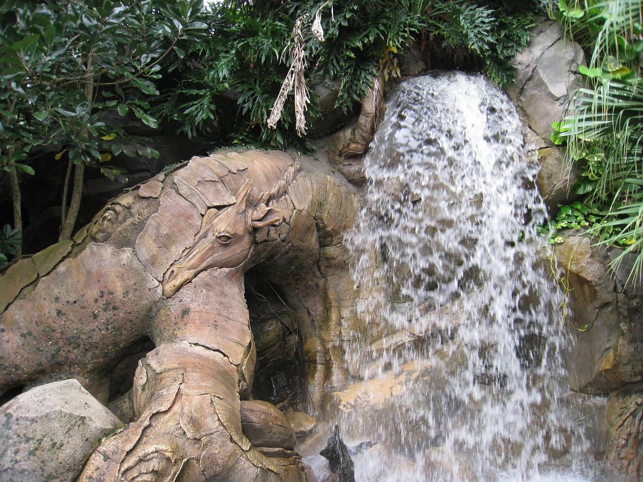 Vacation 2007-12 - Disney Parks  0790.jpg - The 2007-08 vacation to Florida included Disney World. We visited some of the larger theme Resorts along with Animal Kingdom and Disney Hollywood Studios.